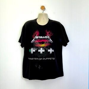 Hanes - Vintage Metallic Master Of Puppets Grace Graphic Short Sleeve Shirt XL